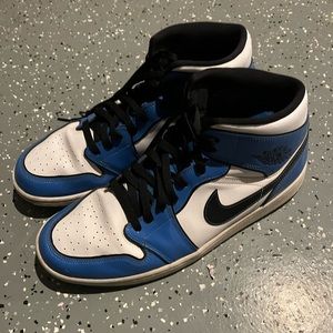 Jordan signal blue *message me before buying*